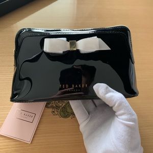 NWT Ted Baker London Cahira Bow Cosmetic Case